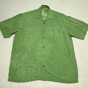 Tommy Bahama button up Hawaiian 100% silk shirt M
